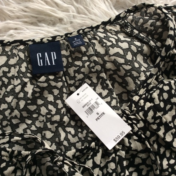 NWT GAP Printed Peplum Top - Picture 8 of 8
